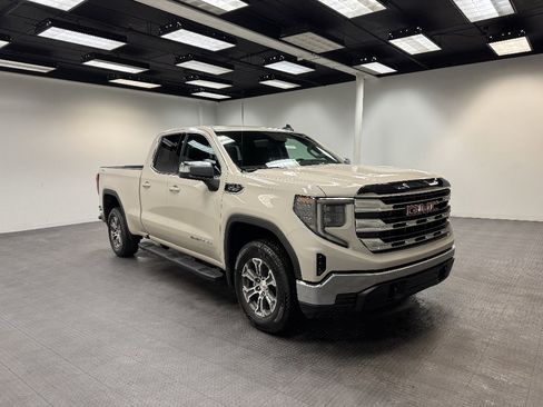 New 2026 GMC Sierra 1500 SLE w/ Preferred Package image 7