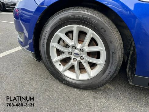 Used 2013 Ford Taurus SE image 16