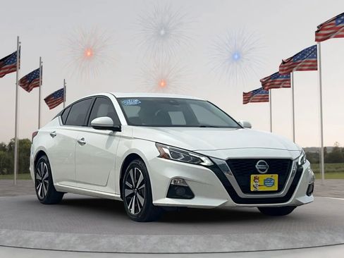 Used 2019 Nissan Altima 2.5 SV FWD image 1