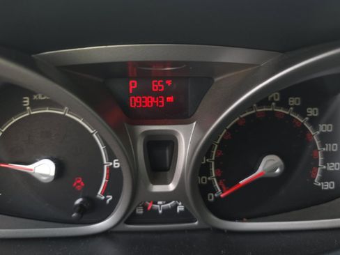 Used 2011 Ford Fiesta SE w/ 203A Rapid Spec Order Code image 13