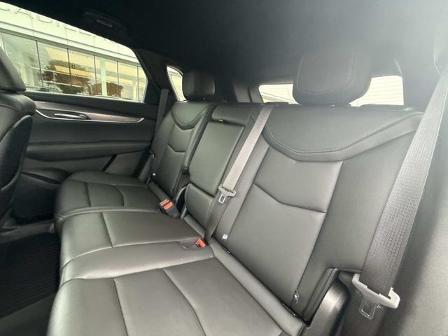 Certified 2024 Cadillac XT5 Luxury w/ LPO, Floor Liner Package AWD/4WD image 29