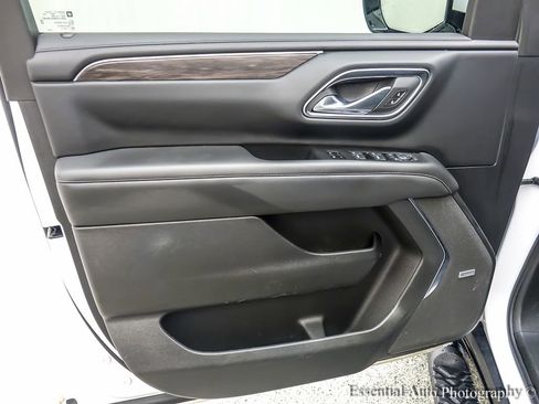 Used 2023 Chevrolet Suburban Z71 w/ Z71 Off-Road Package AWD/4WD image 27