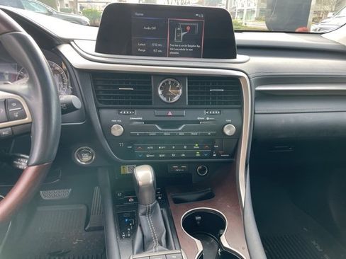 Certified 2022 Lexus RX 350 AWD w/ Premium Package image 11