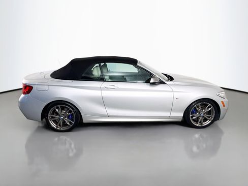 Used 2016 BMW M235i Convertible image 11