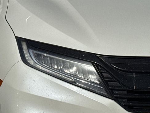 Used 2018 Honda Odyssey Elite image 4