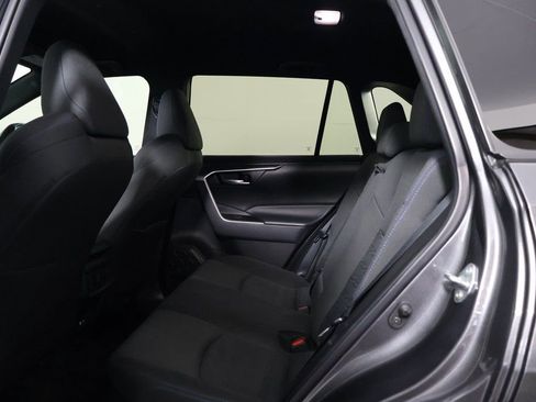 Used 2023 Toyota RAV4 SE image 11