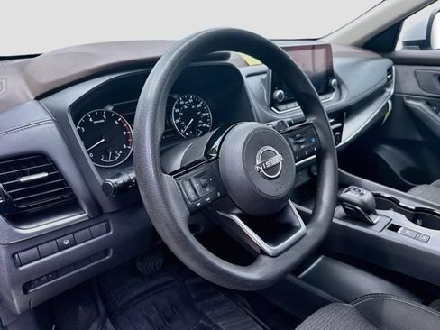 Used 2022 Nissan Rogue SV AWD/4WD image 11