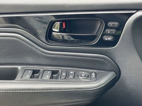 Used 2023 Honda Odyssey Touring image 23