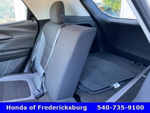 Used 2023 Chevrolet TrailBlazer LT AWD/4WD image 24