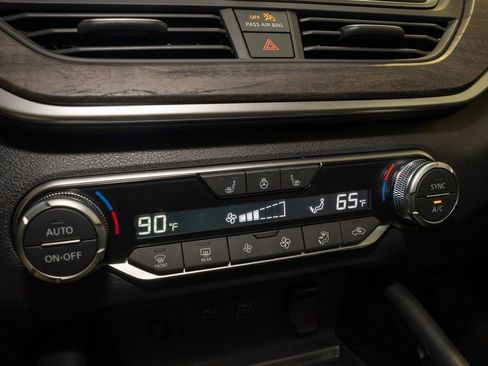 New 2025 Nissan Altima 2.5 SL image 15