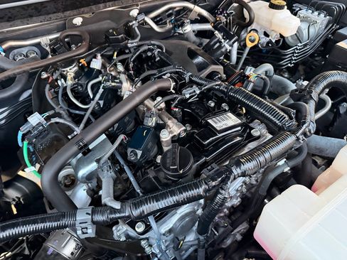 Used 2024 Toyota Tacoma SR image 29