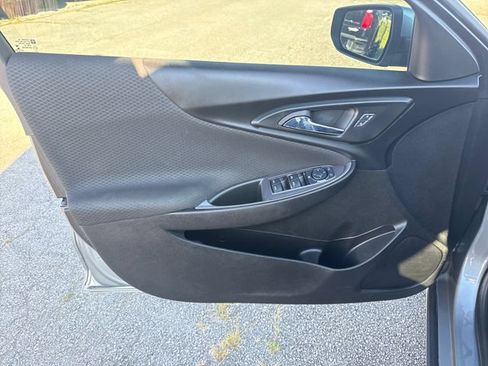Used 2023 Chevrolet Malibu LT FWD image 12