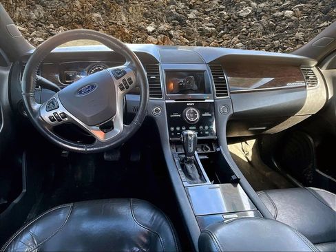 Used 2018 Ford Taurus Limited image 12