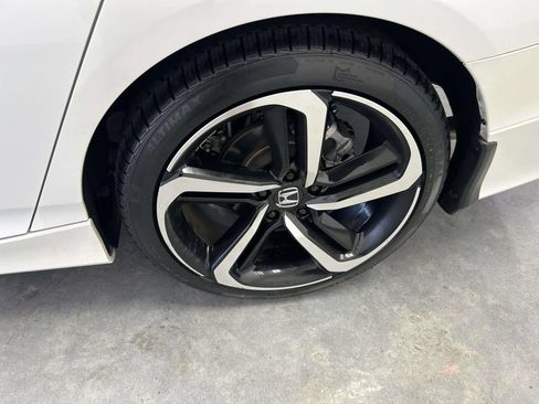 Used 2022 Honda Accord Sport image 9