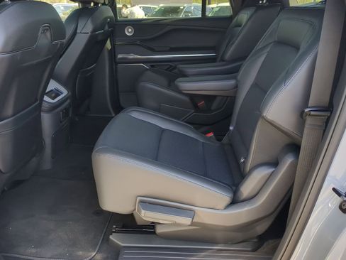 New 2025 Lincoln Navigator L Reserve w/ Jet Appearance Package image 22