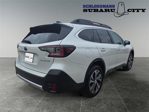 Certified 2022 Subaru Outback Limited image 9