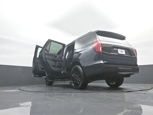 New 2026 Ford Expedition Platinum image 40