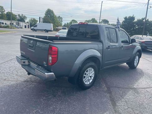 Used 2019 Nissan Frontier SV RWD image 9