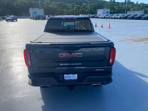 Used 2021 GMC Sierra 1500 AT4 w/ AT4 Value Package AWD/4WD image 8
