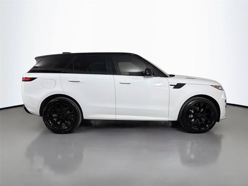 New 2026 Land Rover Range Rover Sport Dynamic SE AWD/4WD image 4