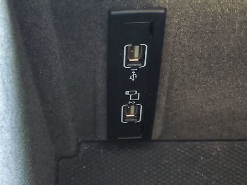 Used 2017 Mercedes-Benz GLS 450 4MATIC w/ Premium Package image 23