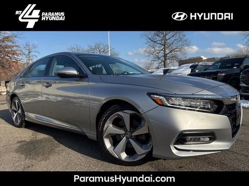 Used 2019 Honda Accord Touring image 1