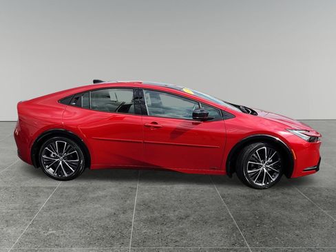 Used 2025 Toyota Prius Limited image 8