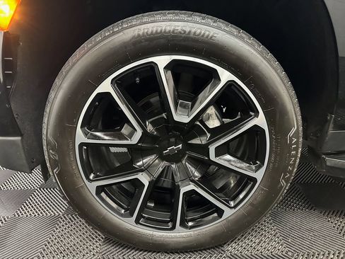 Used 2022 Chevrolet Tahoe RST w/ Luxury Package AWD/4WD image 40