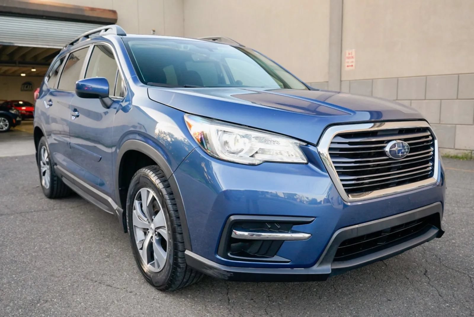 Used 2021 Subaru Ascent Premium w/ Convenience Package AWD/4WD image 3