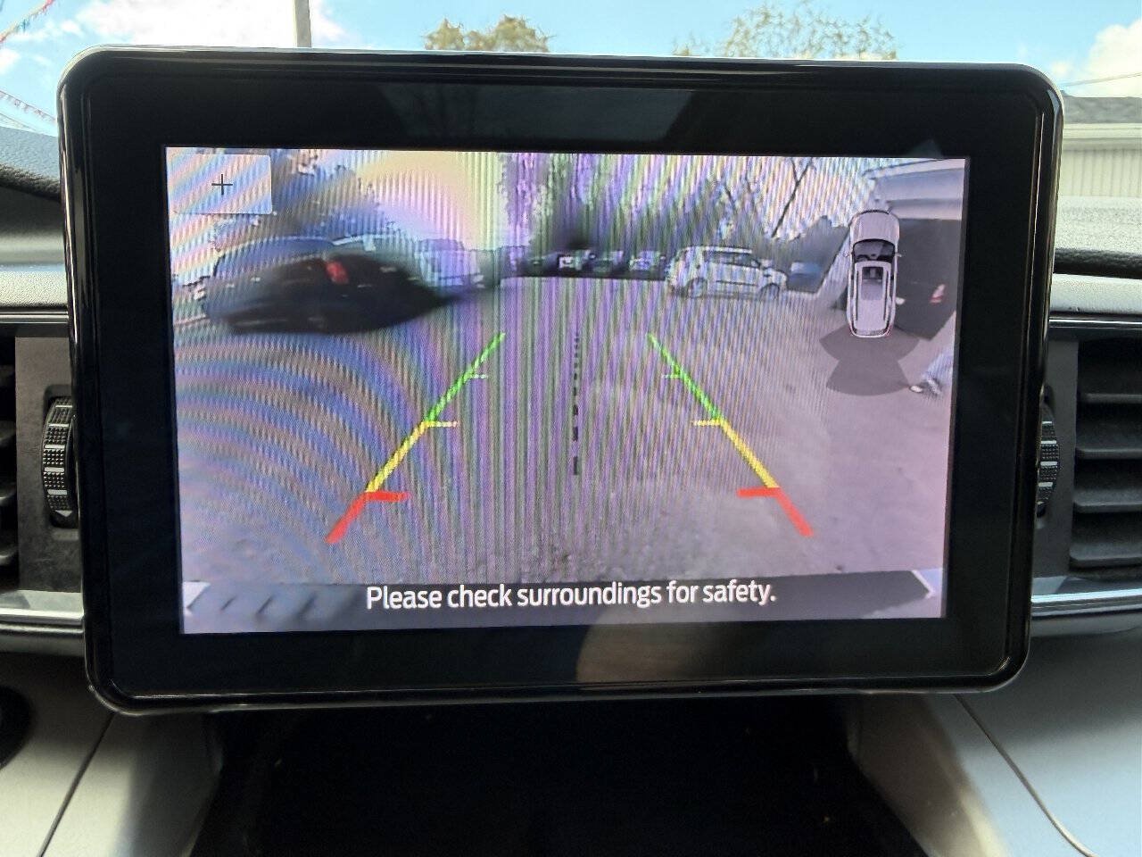 Used 2020 Ford Explorer XLT w/ Equipment Group 202A AWD/4WD image 15