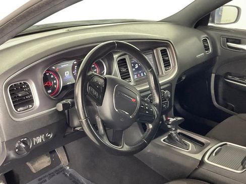 Used 2022 Dodge Charger SXT image 11