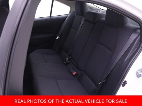 Used 2024 Toyota Corolla LE FWD image 11