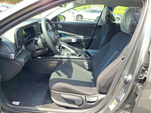 New 2026 Hyundai Elantra SE FWD image 10
