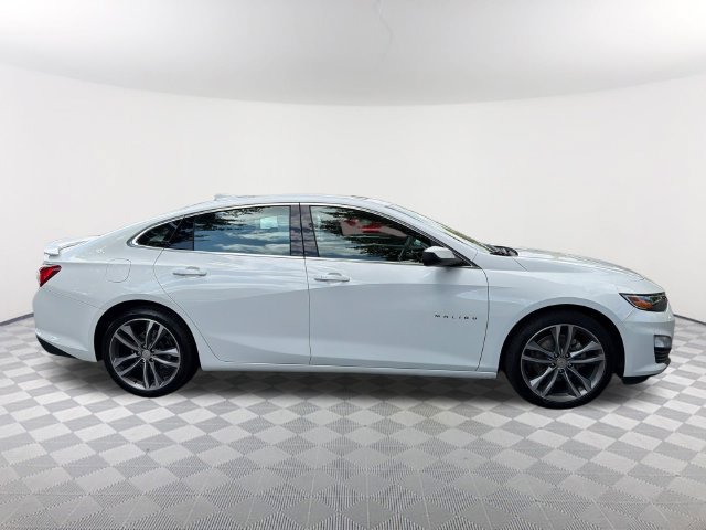 Used 2022 Chevrolet Malibu LT FWD image 4