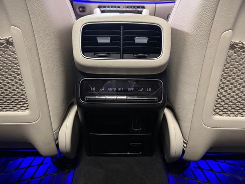 Used 2021 Mercedes-Benz GLS 450 4MATIC image 18