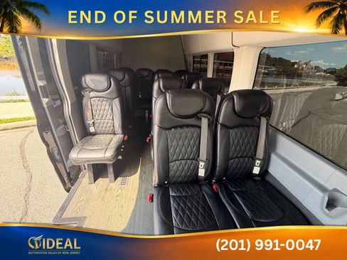 Used 2018 Ford Transit 350 XLT RWD image 15