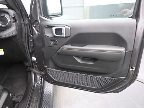 New 2026 Jeep Gladiator Sport image 12