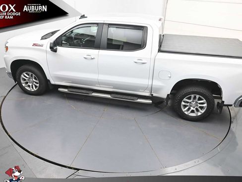 Used 2023 Chevrolet Silverado 1500 LT w/ Z71 Off-Road Package AWD/4WD image 31