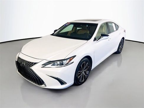 Used 2025 Lexus ES 350 w/ Premium Package image 3