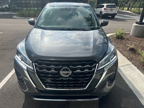 Used 2022 Nissan Kicks S FWD image 4