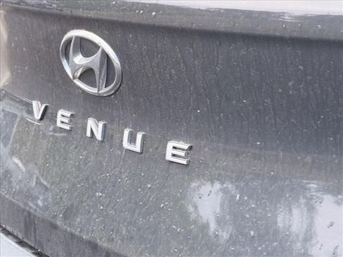 Used 2025 Hyundai Venue SEL FWD image 30