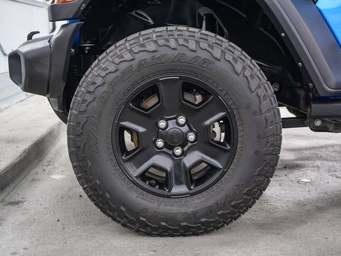 Used 2022 Jeep Gladiator Sport AWD/4WD image 12