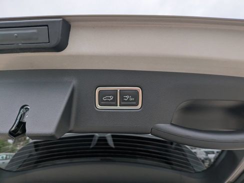 Certified 2026 Kia Sorento SX Prestige AWD/4WD image 14