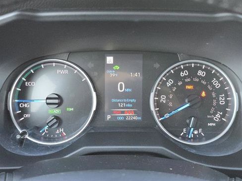 Used 2022 Toyota RAV4 SE image 19