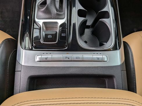Certified 2024 Kia Carnival EX FWD image 27