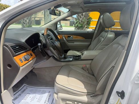 Used 2015 Lincoln MKX FWD w/ Equipment Group 102A image 7