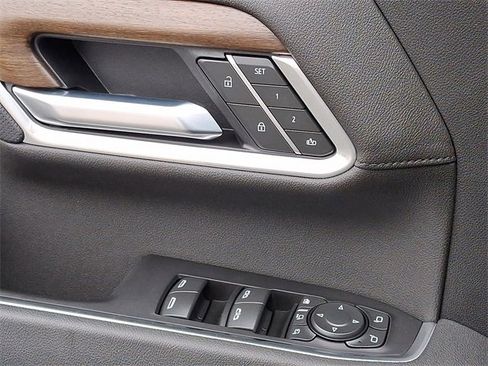 Used 2025 Chevrolet Silverado 2500 High Country w/ High Country Premium Package image 23