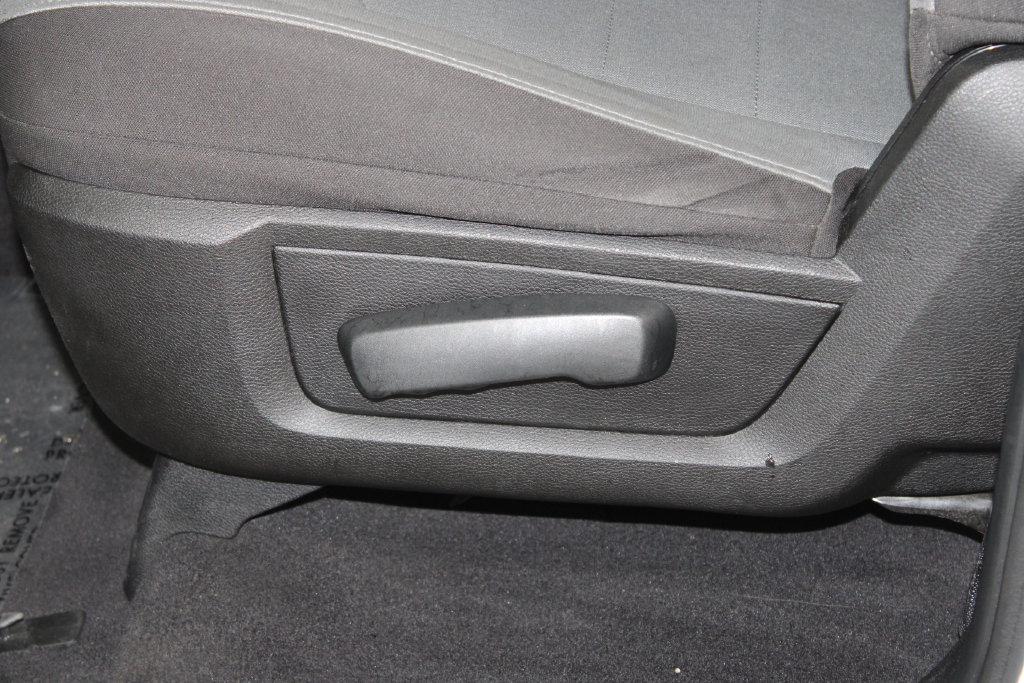 Used 2024 RAM 1500 Classic SLT RWD image 18