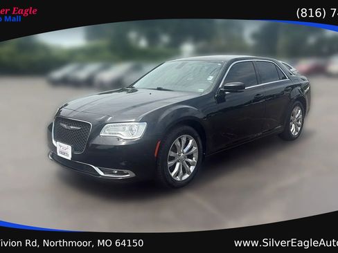 Used 2017 Chrysler 300 Limited w/ 300 Premium Group AWD/4WD image 1