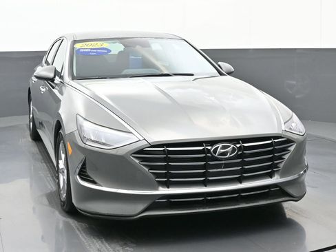 Certified 2023 Hyundai Sonata SE w/ Preferred Accessory Package image 9